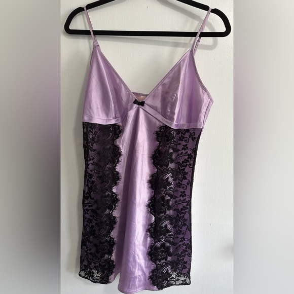 Victoria’s Secret Lavender Satin Lace Nightie Nightgown Vintage Lingerie  MEDIUM - Picture 1 of 6